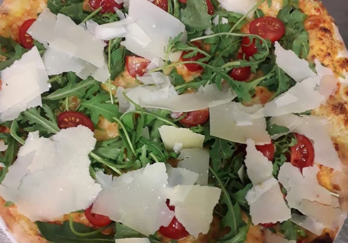 Serviervorschlag zu Pizza Rucola